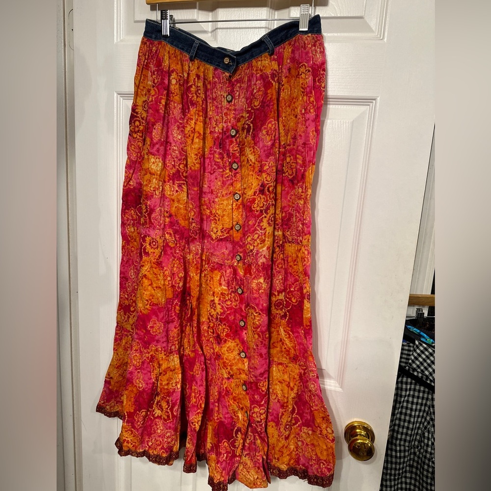 Vintage St Johns Bay 12 Womens Skirt Pink Floral Button Front Tiered Maxi Indie